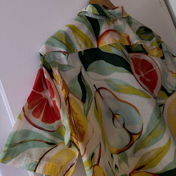 H&M Men's Vibrant Fruit Print Shirt - Picture 7 of 9